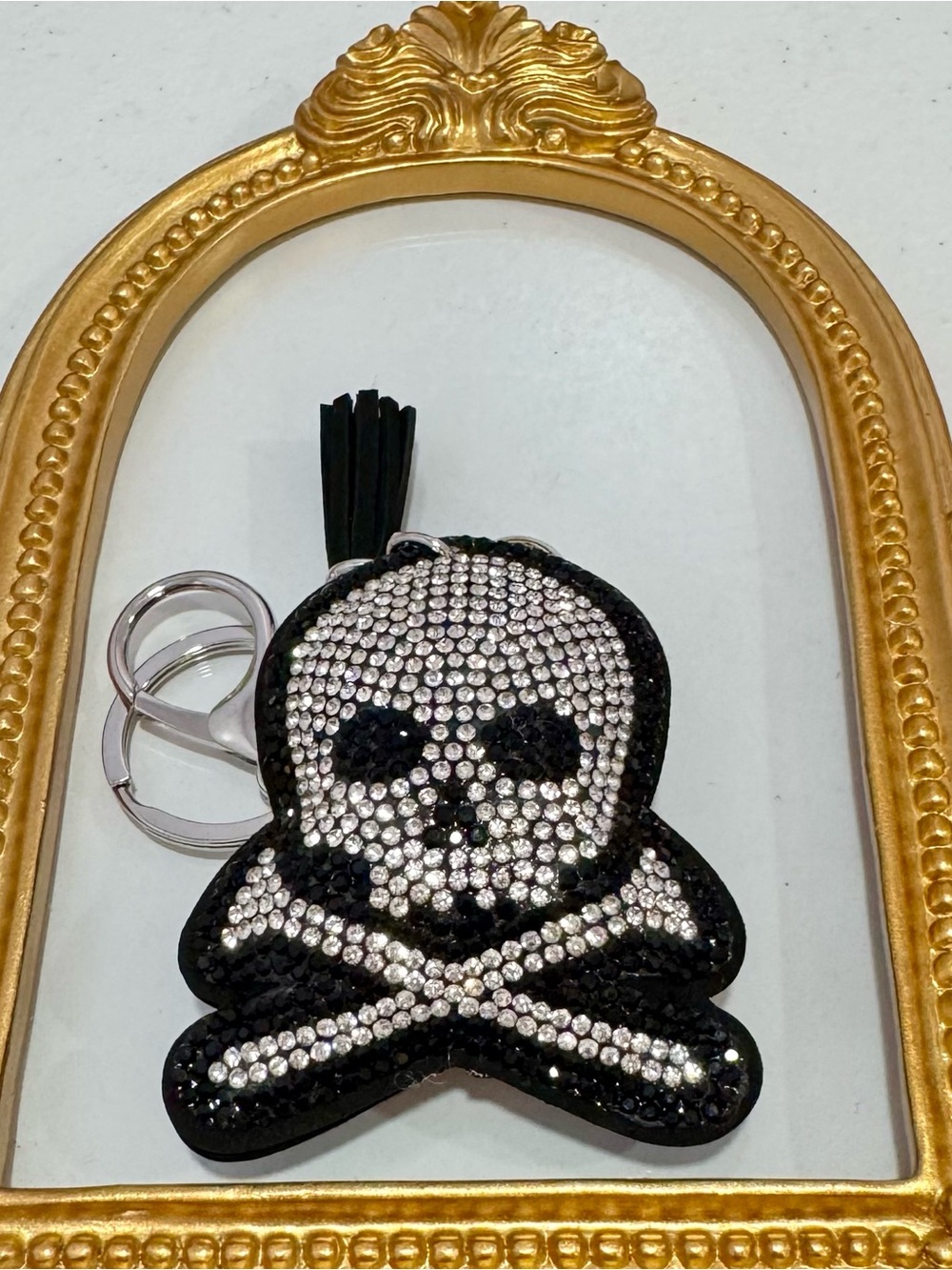 New Crystal Skull & Crossbones Rhinestone Keyring - Picture 5 of 5